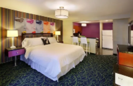 7 Springs Inn & Suites Hotels in Palm Springs
