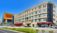 Vienna Hotel (Guangzhou Huadu Sunac Resort Snow Miracle) Hotels in Guangzhou