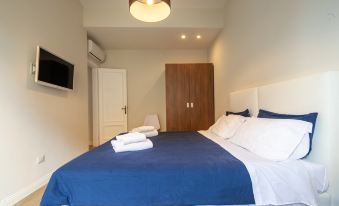 Ponte Vecchio White by Mmega