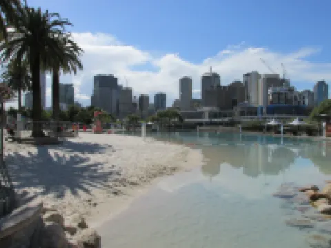 南布里斯本奎斯特公寓