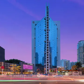廈門濱北頤豪酒店（東渡客運碼頭建業路地鐵站店） 鄰近镇海路的酒店