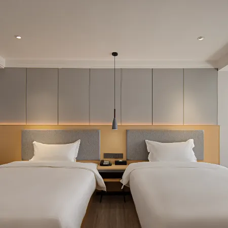 Zhuyuan Hotel (Maoming Electric Bai Wanda Plaza Branch)