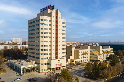 Jewel Flower Hotel(Hami Oil Base Store)