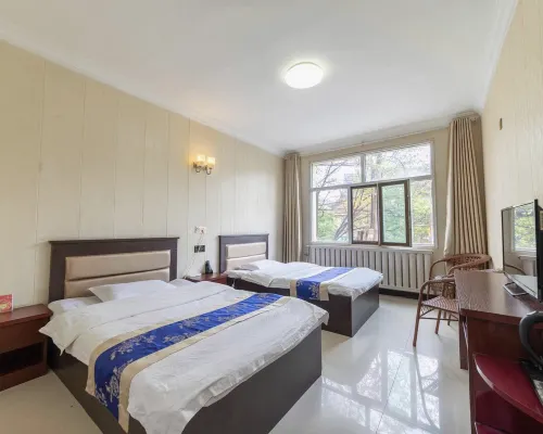 Minhe Grand Hyatt Hotel فنادق في مين خه