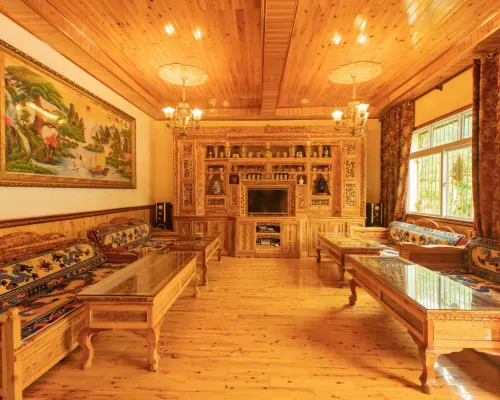 Yuelai Inn Hotel a Heishui