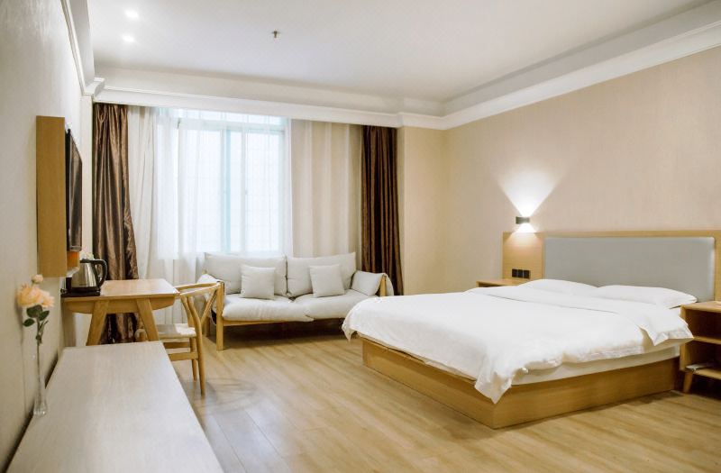 Yilai Hotel (Yantai Railway Station)