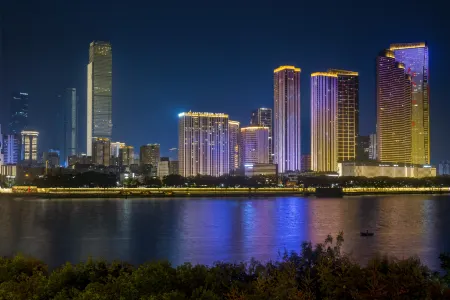 Exotic ·WHotel Отели рядом с достопримечательностью «Juzizhou Bridge»