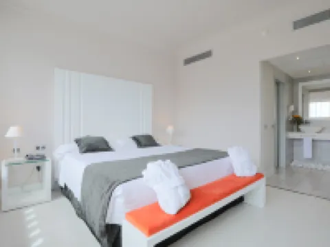 Hotel Chamartin the One Hotels near Chamartín