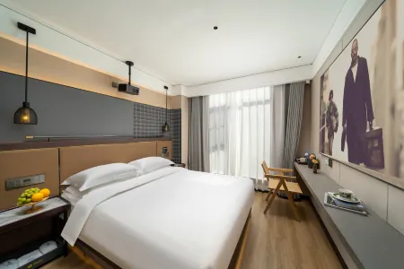 Yalan S Garden Hotel (Shenzhen Baoan Center Fanshen Subway Station Branch) Отели рядом с достопримечательностью «Спортивный центр Боань-поле для плавания»