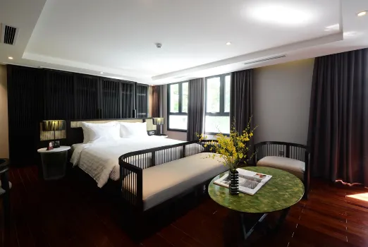 The Chi Boutique Hotel Hotels near Hoan Kiem Lake