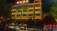 Junyi Qinglong Hotel