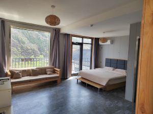 Huguan Songya Weiyang Homestay