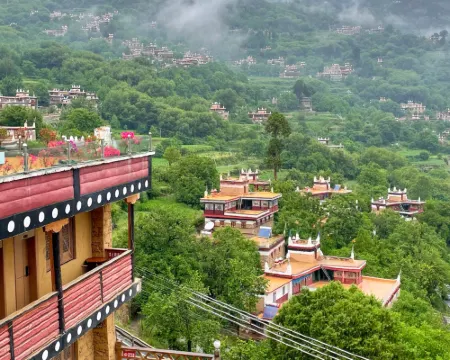 丹巴星空攝影美宿（甲居藏寨1號觀景台店） 丹巴酒店