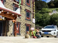 丹巴縣旱獺民宿 - 山景