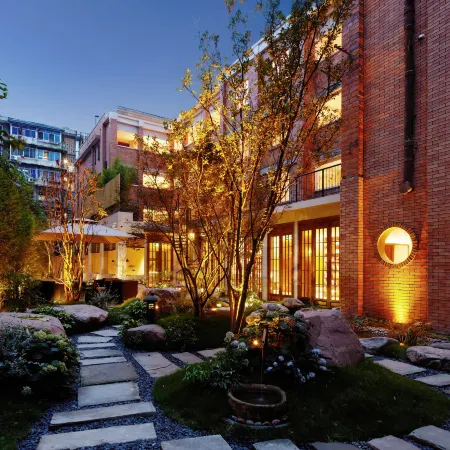 Chuanxing Yinli Hotel (Chengdu Kuanzhai Alley)