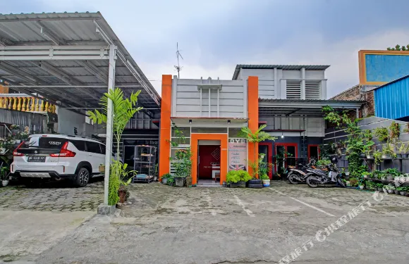 OYO 3012 Coupis招待所 Syariah