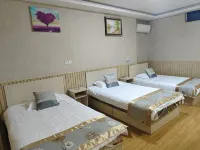 Mengyin Huaqing Hotel
