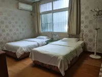 Golden Harbour Hotel