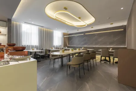 Homeinn Plus Hotel (Boxing Xingfu Town Huangguan Road)