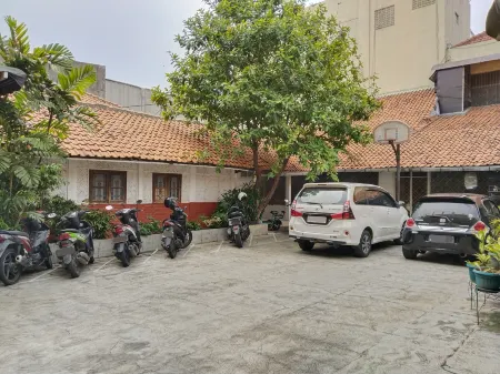 Fico Residence powered by Cocotel Отели в г. West Bekasi