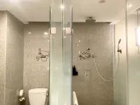 Elong R.YUN Hotel (Huainanzhan High School Wuyue Square) - Family