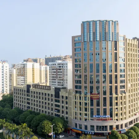 Yunduo Apartment (Baise Longjing Global Commercial Center)