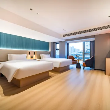 Zigong Huacheng Hotel (Huashang International City)