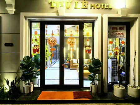 KHÁCH SẠN THƯ LÊ Отели в г. Tan Khanh Dong