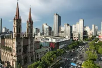 Ningbo Huayingyue Hotel (Tianyi Square City God Temple Commercial Pedestrian Street Store) - Romantic