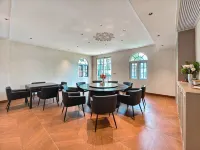 Beihai Yintan 8861 Coastal Resort Hotel