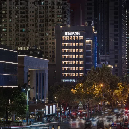Wanda Moments Xi'an Yongning Gate Отели рядом с достопримечательностью «Станция метро Nanshaomen»