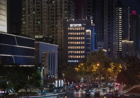 Wanda Moments  Xi'an Yongning  Gate Отели рядом с достопримечательностью «Shanxishifan University»