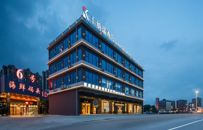 Canary Hotel