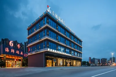 Canary Hotel