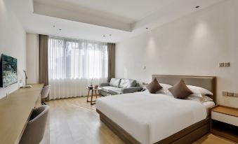 Kaihua Liangyou Theme Hotel