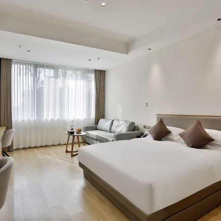 Kaihua Liangyou Theme Hotel