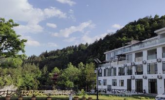 Bashan Love Cliff Homestay