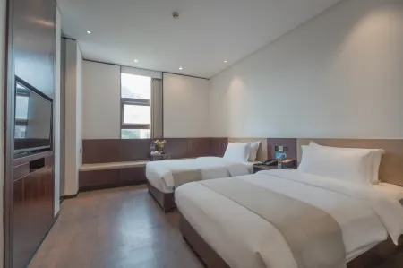 Emei Mountain Lanting Yuejing Hotel (Emei High speed Railway Station Branch) Отели рядом со станцией Emei Railway Station