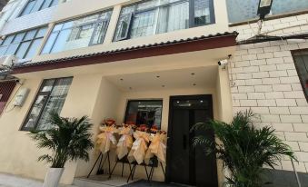 Luoyi Elegant Residence Homestay (Chanhe Branch)