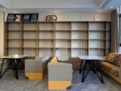 KYIKHANGADVANCEDCONDITIONEDGRANDHOTEL Hotels in Tingri