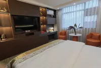 Huayun Hotel