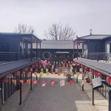 雲初民宿（暖泉古鎮店）