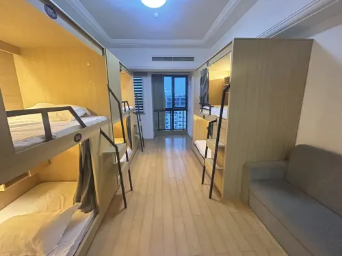 Pinge · Male and Female Youth Hostel