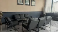 雲里酒店