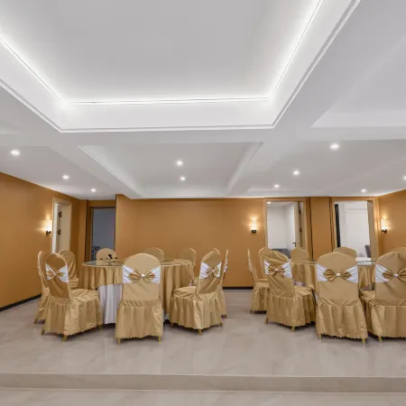 Zhenning Jiefeng Hotel