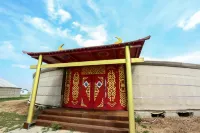 Blue Flag Prairie Felt Room Resort Hotels in Zhenglan-Banner