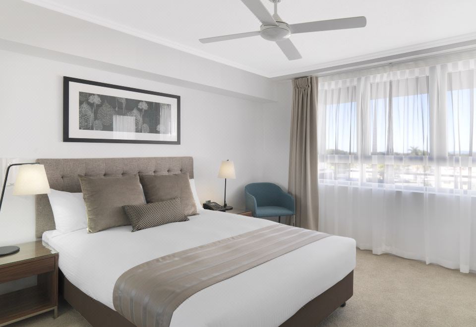 Oaks Carlyle Serviced Apartments Over view