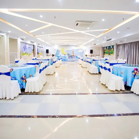 Longyou Junyu Hotel (Longyou Railway Station)