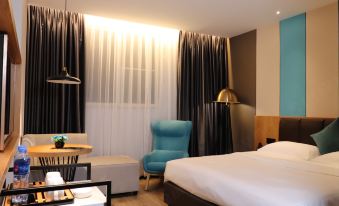 Ease Hotel (Zhongshan Lihe Plaza Zhongshan 2nd Road)