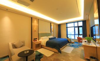 Zhongheyuan Xunhua International Hotel